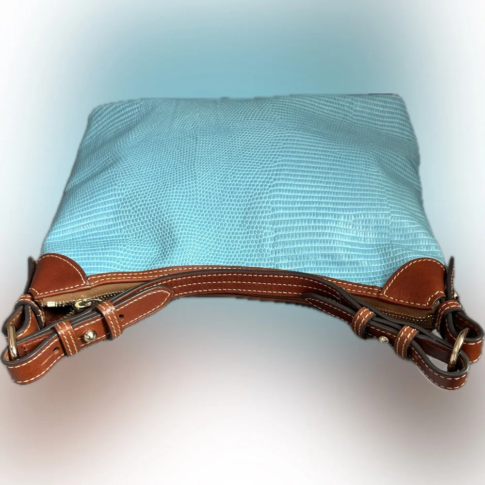 🤎DOONEY & BOURKE🤎Lizard-Embossed Leather Hobo Bag in Aqua Blue/EUC
